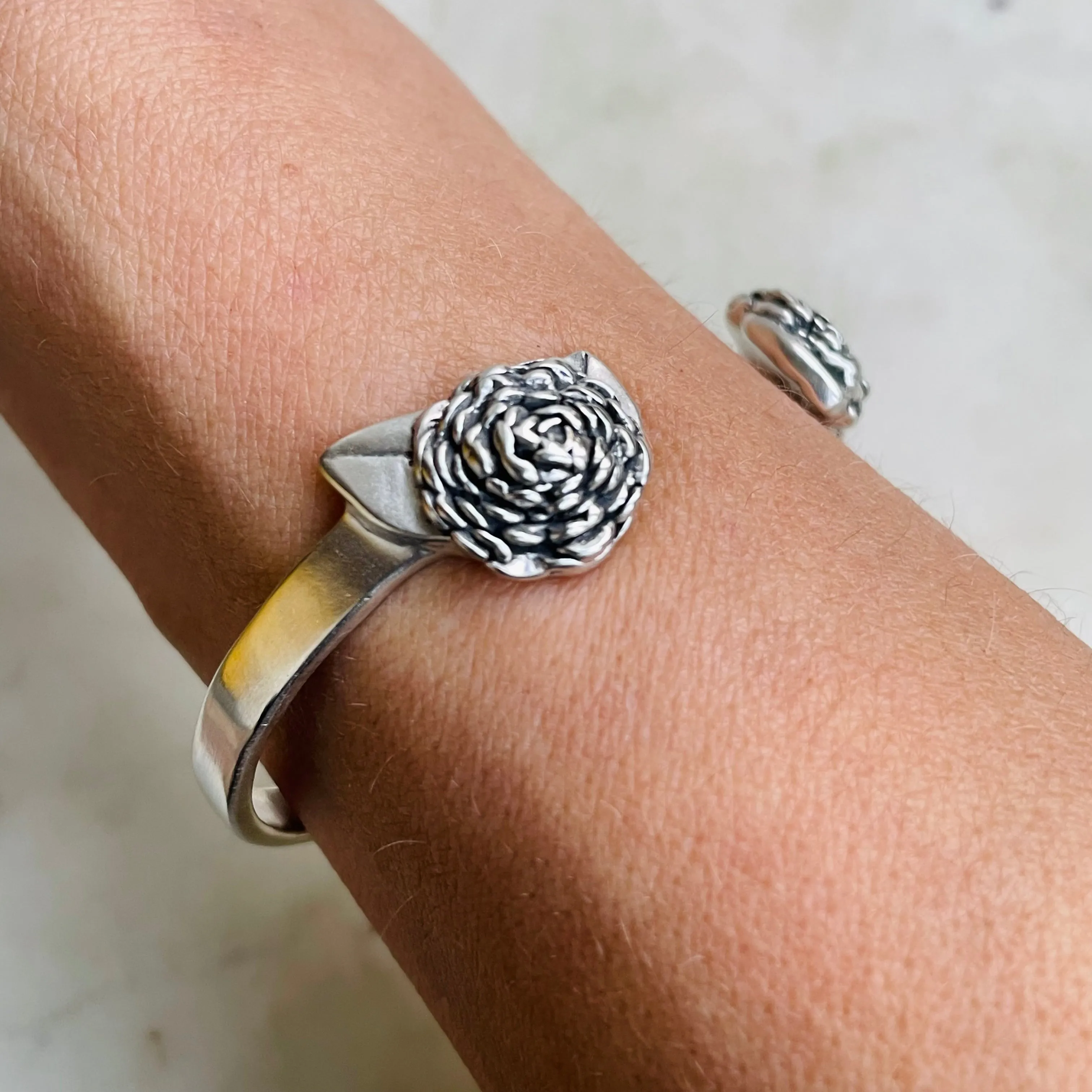 CAMELLIA CUFF