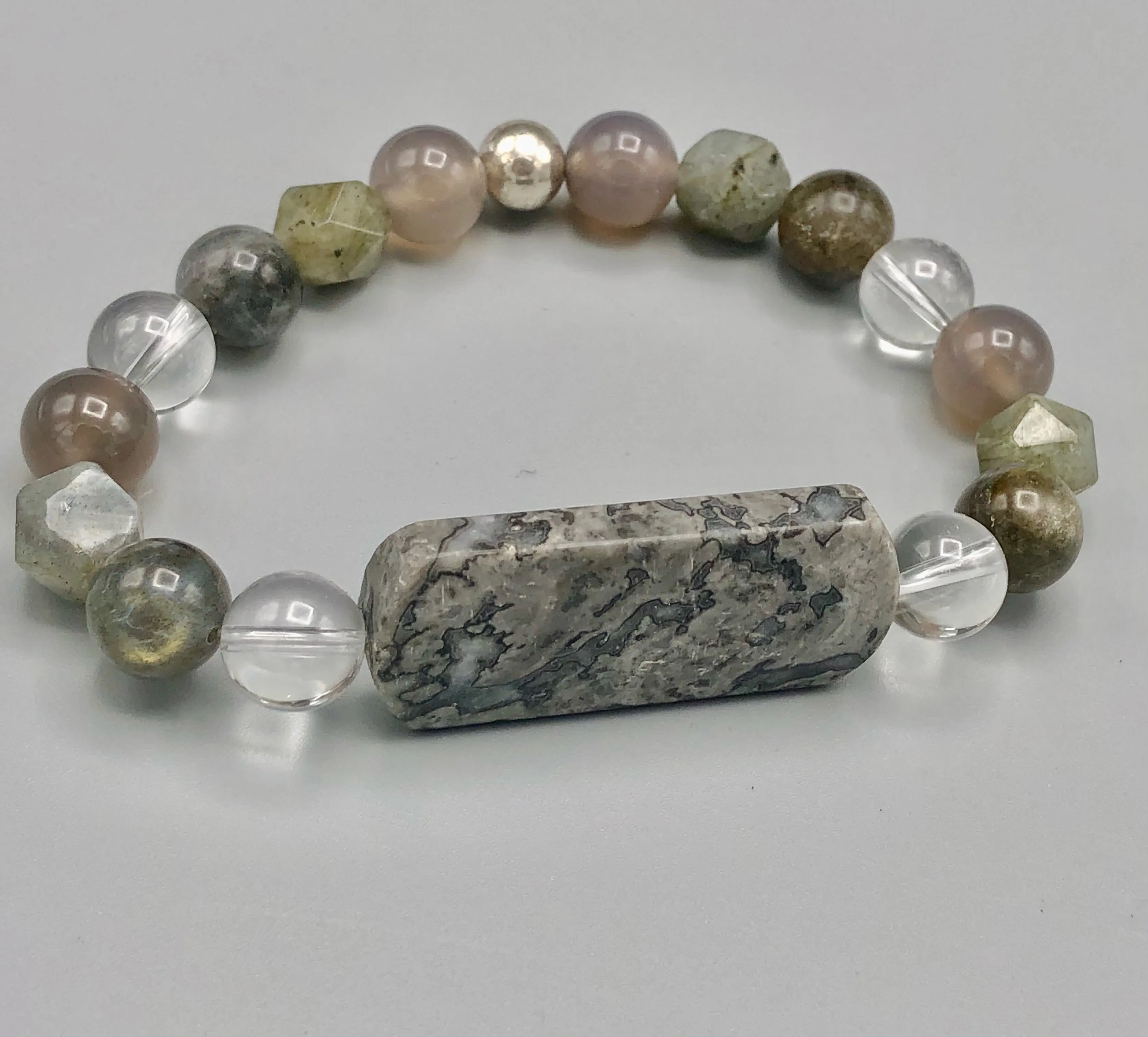 Chinese Crazy Lace Agate Gemstone, Grey Agate, Labradorite, Clear Quartz and Sterling Silver Stretch Bracelet