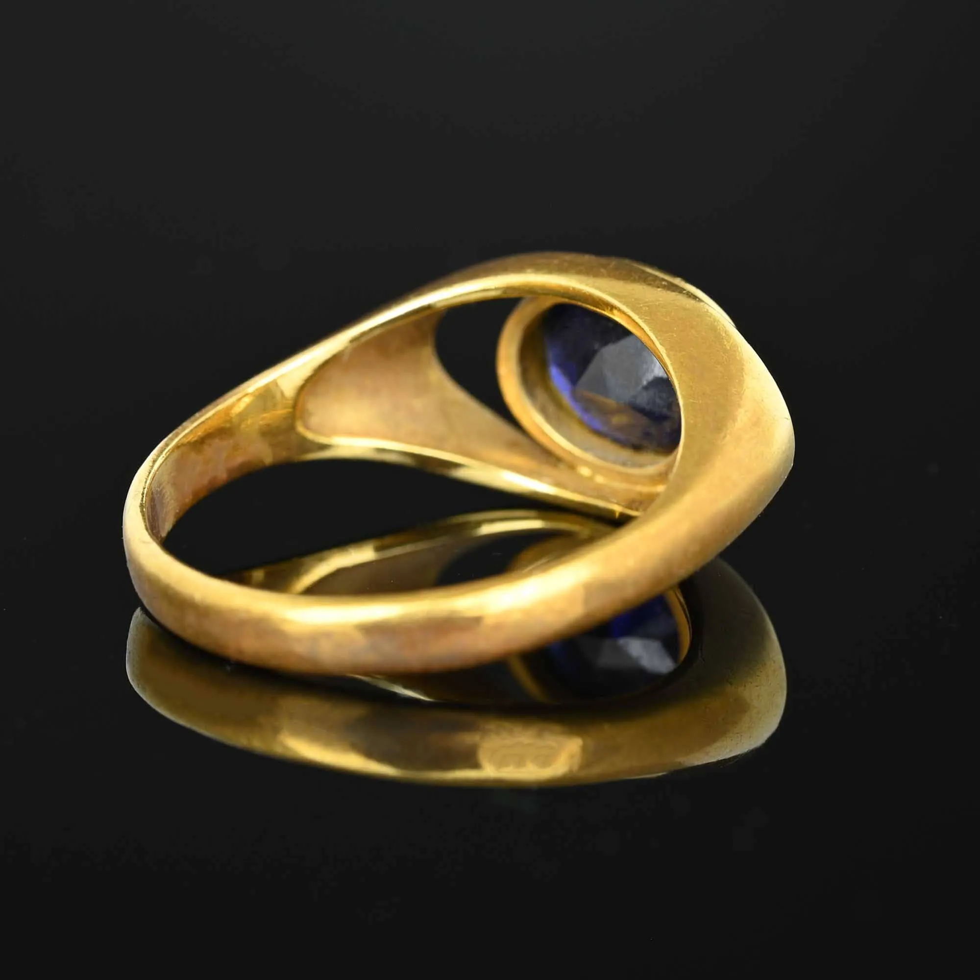 Modernist Russian 18K Gold Sapphire Ring