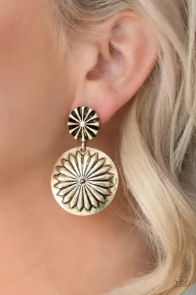 Paparazzi Fierce Florals - Brass Post Style Earring