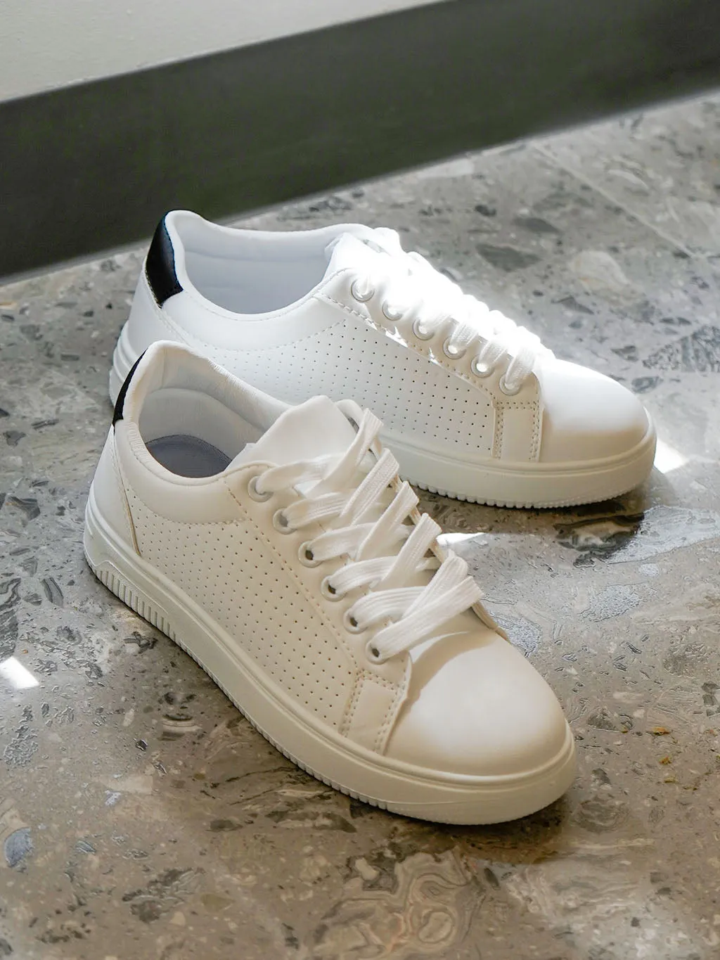 Shubizz Santorini Flat Sneakers