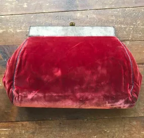 Vintage Red Velvet Clutch by Saks Fifth Avenue from the early 1900s. Vintage Fashion.