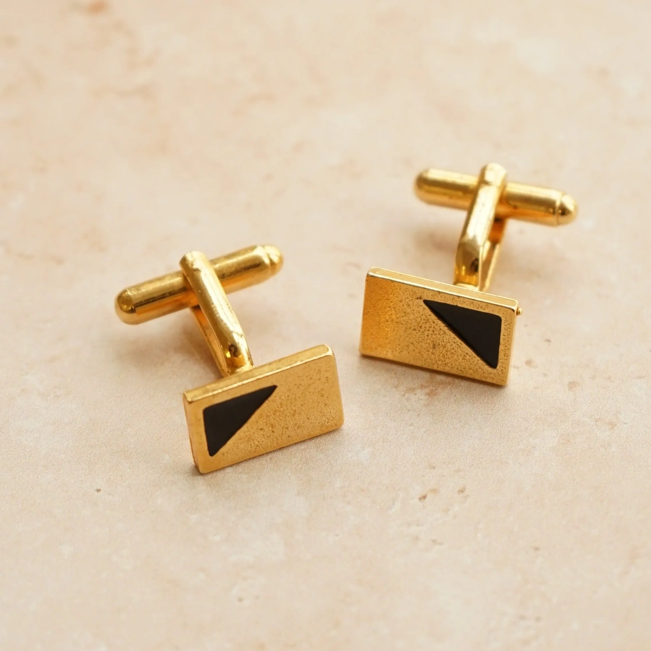 Vintage Textured Triangle Detail Cufflinks